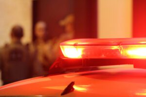 Leia mais sobre o artigo Durante fuga, preso toma arma de policial e atira contra agente em MS