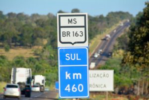 Leia mais sobre o artigo Leilão da BR-163: MOTIVA vence, população perde – um ciclo de descaso e reajustes