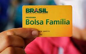 Leia mais sobre o artigo Governo Federal moderniza Cadastro Único em 2025 com novas regras e exigências