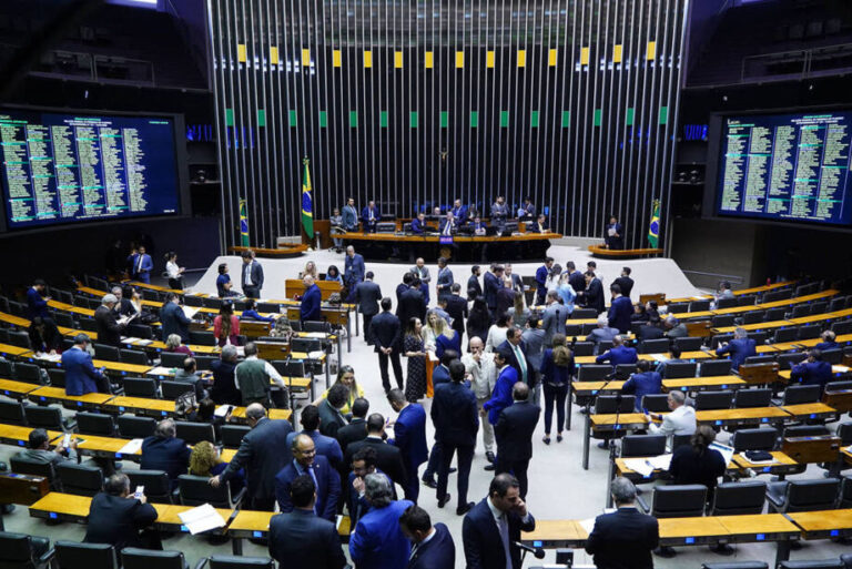 Leia mais sobre o artigo Câmara dos Deputados e Assembleia terão renovação de 40%, diz pesquisa