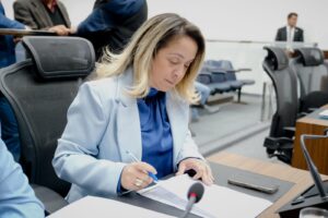 Leia mais sobre o artigo Lia Nogueira acompanha entrega de obras em São Gabriel do Oeste