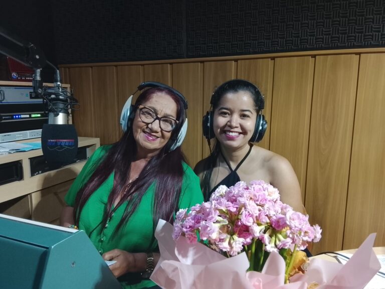Leia mais sobre o artigo Mulheres em Ação marcam presença na Rádio Serra do Pantanal com a professora e radialista Dinalva