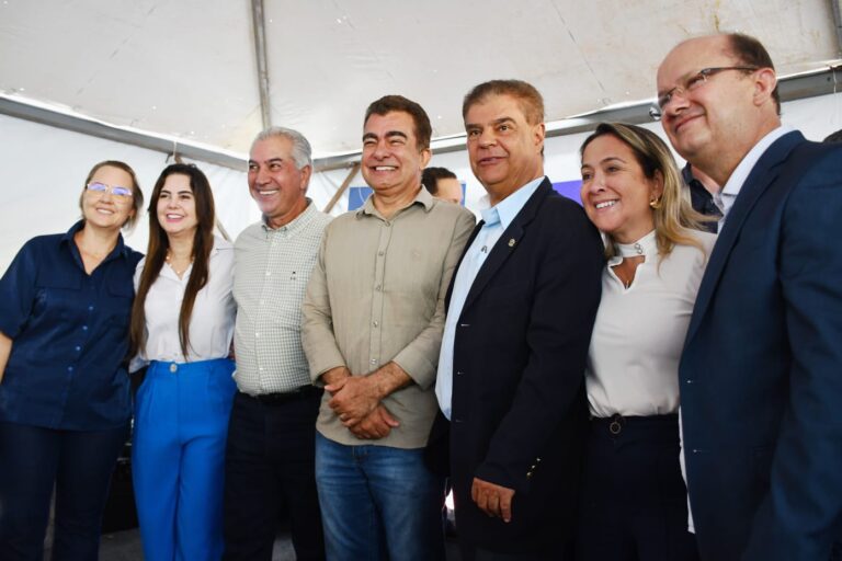 Leia mais sobre o artigo Lia Nogueira acompanha governador em entregas e lançamentos de obras em Dourados