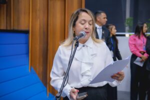 Leia mais sobre o artigo Deputada pede providências e apresenta moção de apoio a delegada alvo de ataques em rede social