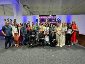 Leia mais sobre o artigo Lia Nogueira participa de sessão solene em homenagem ao Dia do Diretor e destaca a valorização dos educadores