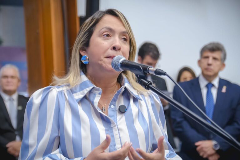 Leia mais sobre o artigo Lia Nogueira reforça pedido por asfalto em trechos críticos de Dourados
