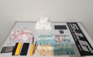 Leia mais sobre o artigo Polícias Civil e Militar prendem casal com mais de 3kg de cocaína em Aparecida do Taboado