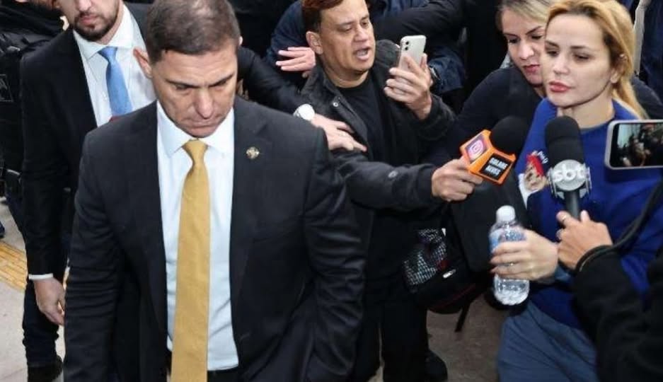 Deolane Bezerra teve a prisão preventiva decretada após passar por audiência de custódia virtual realizada pela Vara das Garantias de Osasco, em São Paulo, na tarde desta quinta-feira (21).