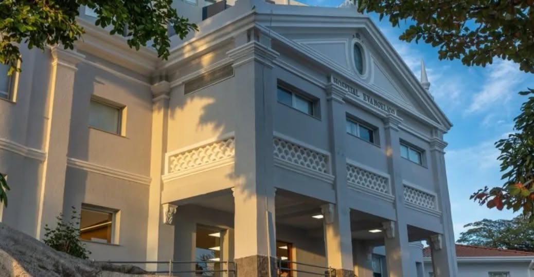 RECÉM-NASCIDO É ENCONTRADO VIVO DENTRO DE LIXEIRA EM BANHEIRO DE HOSPITAL EM SP; POLÍCIA INVESTIGA ABANDONO