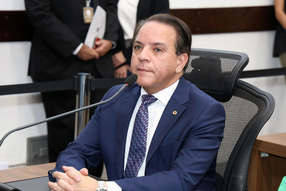 Deputado promete resposta firme após ataques contra policiais em Corumbá