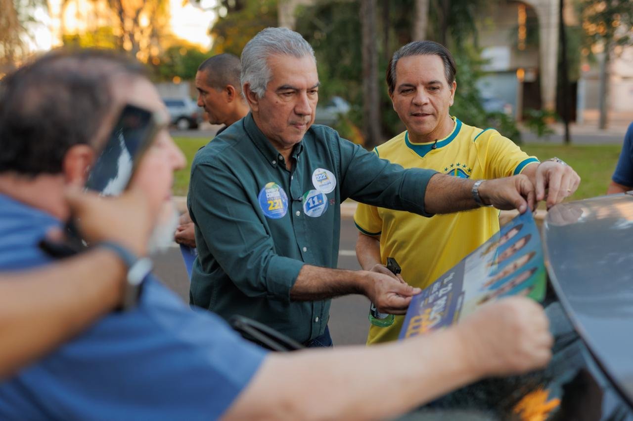 Adesivaço da Direita com Coronel David reúne centenas de apoiadores na Capital